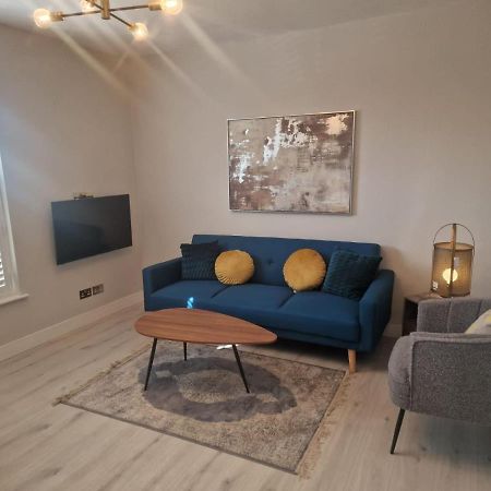 Collier'S Wood En-Suite Apartments Лондон Экстерьер фото